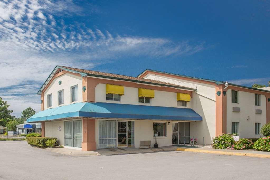 Econo Lodge Cherry Point Havelock Dış mekan fotoğraf