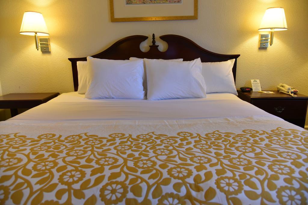 Econo Lodge Cherry Point Havelock Dış mekan fotoğraf