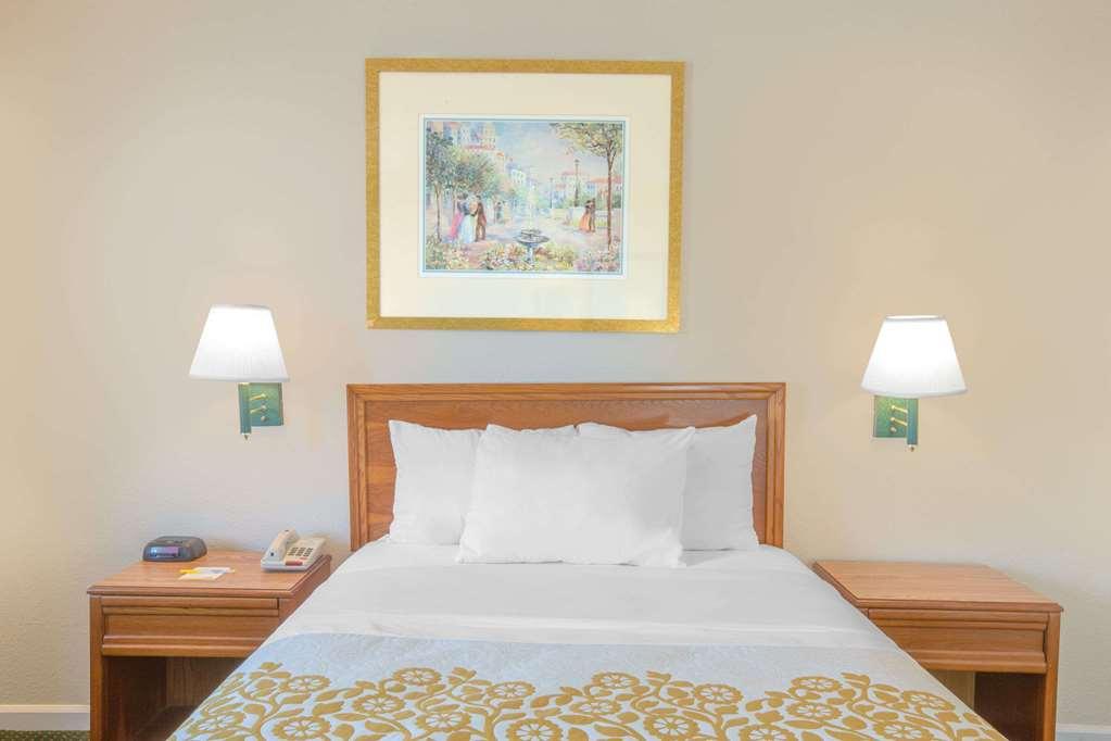 Econo Lodge Cherry Point Havelock Dış mekan fotoğraf