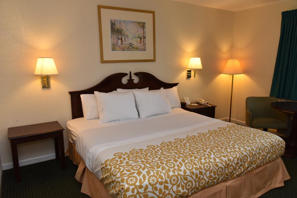 Econo Lodge Cherry Point Havelock Dış mekan fotoğraf