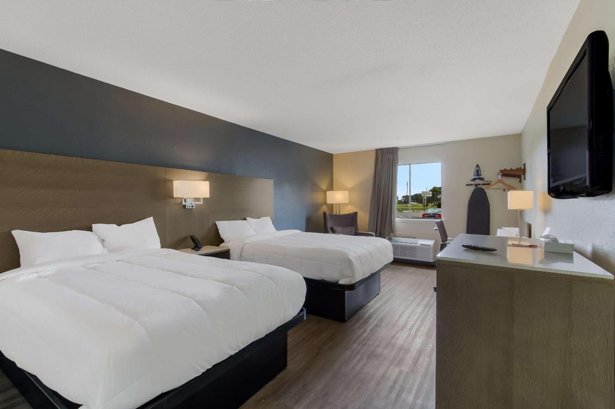 Econo Lodge Cherry Point Havelock Dış mekan fotoğraf