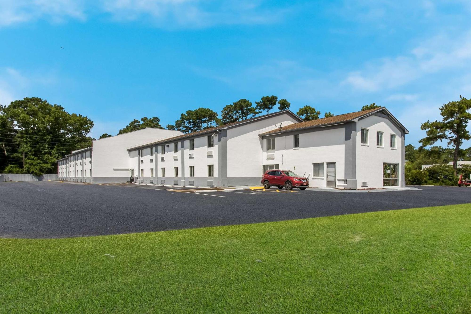 Econo Lodge Cherry Point Havelock Dış mekan fotoğraf