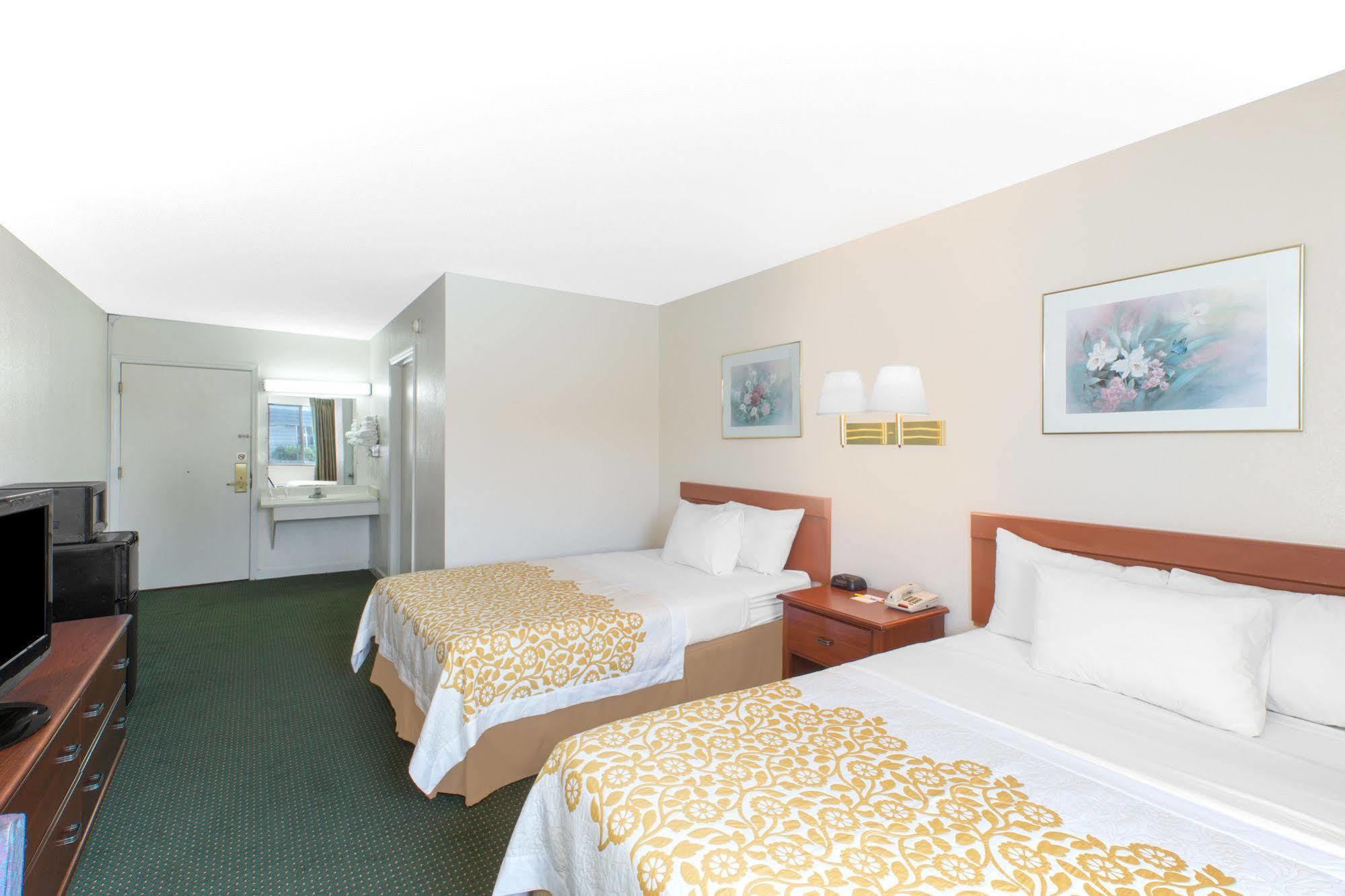 Econo Lodge Cherry Point Havelock Dış mekan fotoğraf