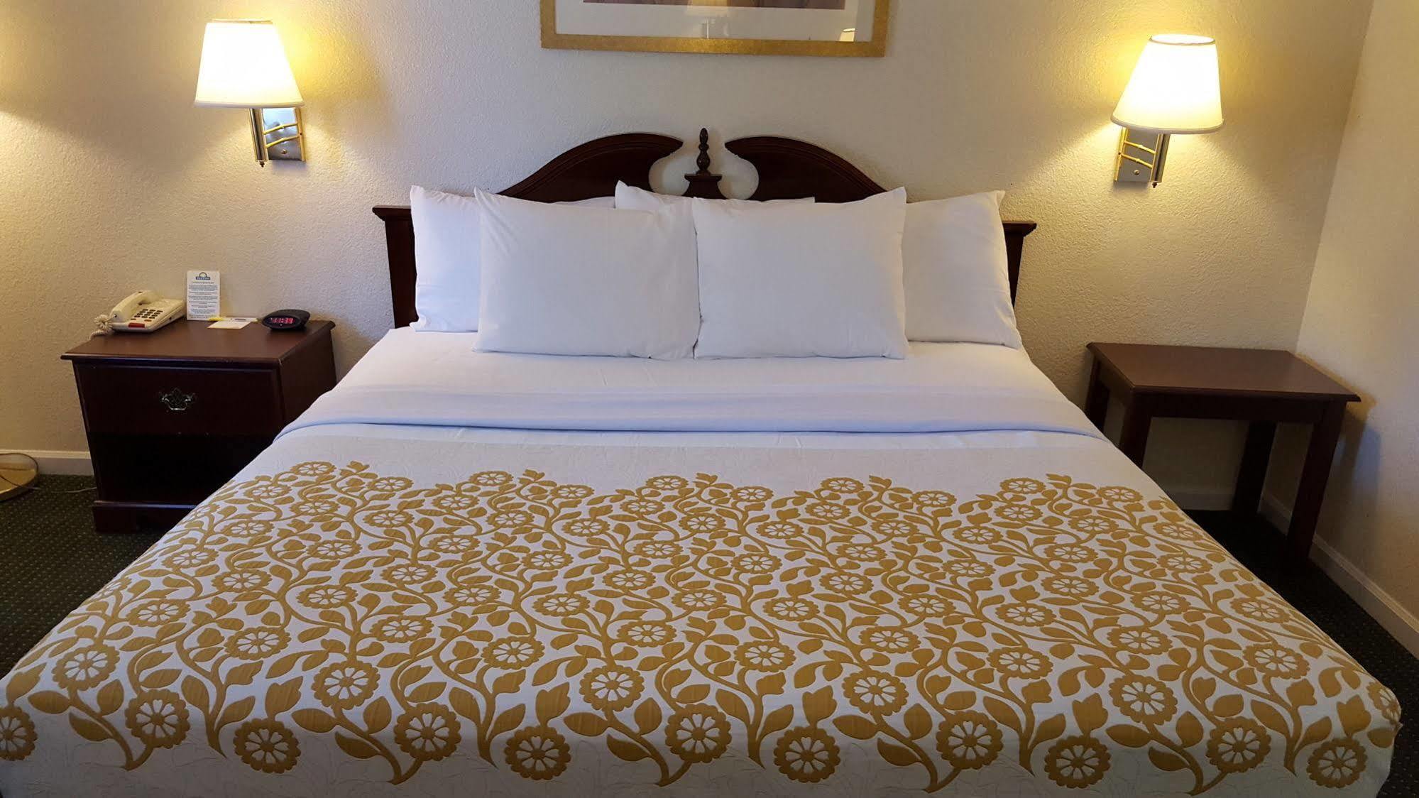 Econo Lodge Cherry Point Havelock Dış mekan fotoğraf